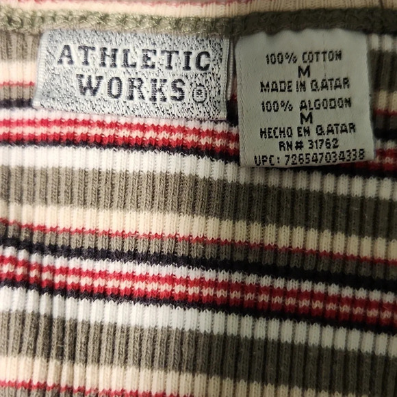 Athletic Works Red & Green Sleeveless top - Picture 11 of 11